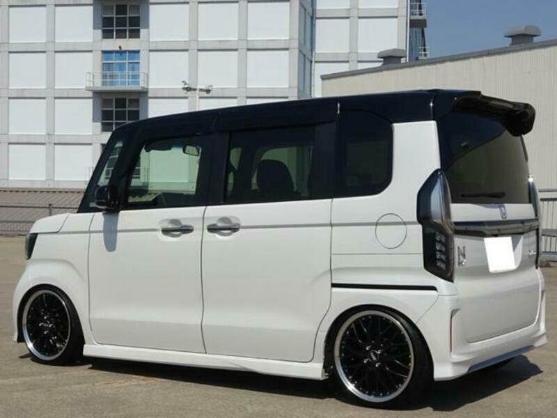 N BOX CUSTOM