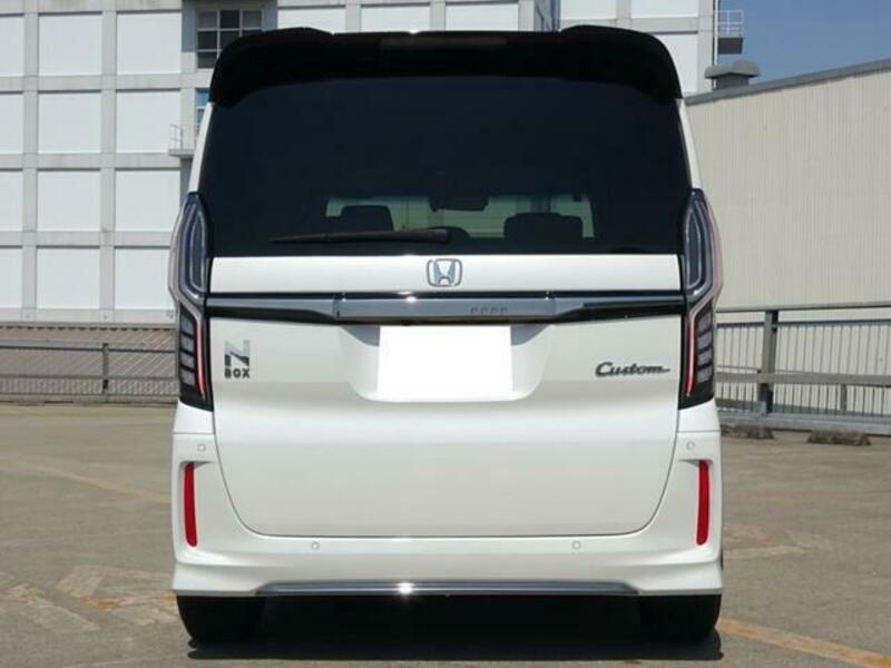 N BOX CUSTOM