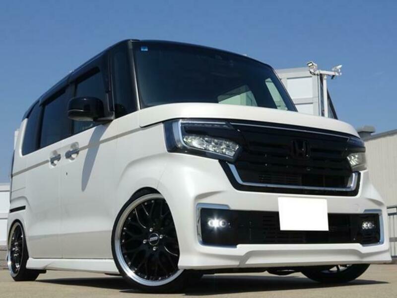 HONDA N BOX CUSTOM