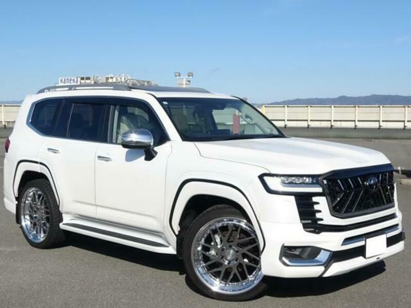 LAND CRUISER