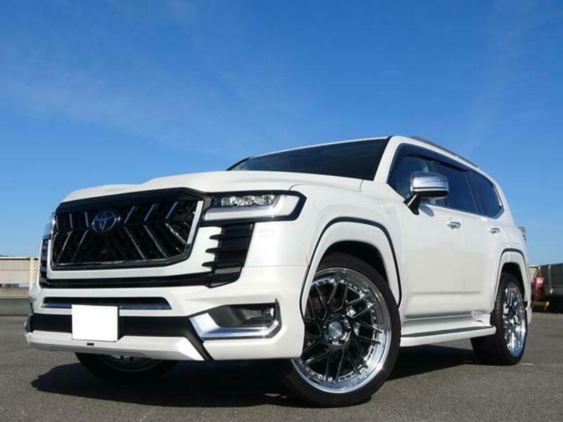 LAND CRUISER