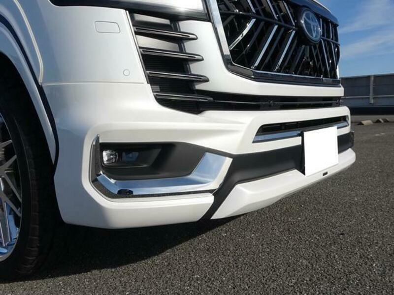 LAND CRUISER