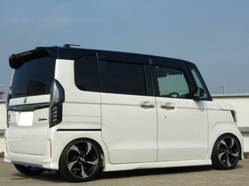 N BOX CUSTOM