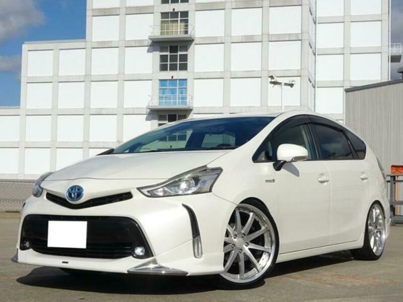 PRIUS ALPHA