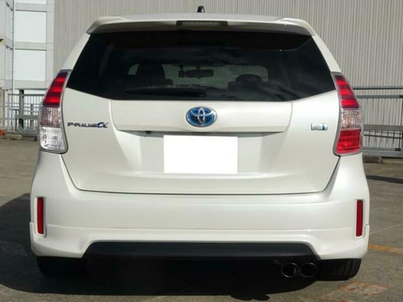 PRIUS ALPHA