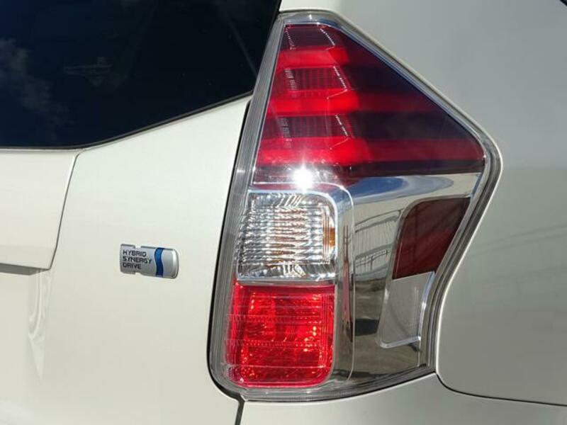 PRIUS ALPHA