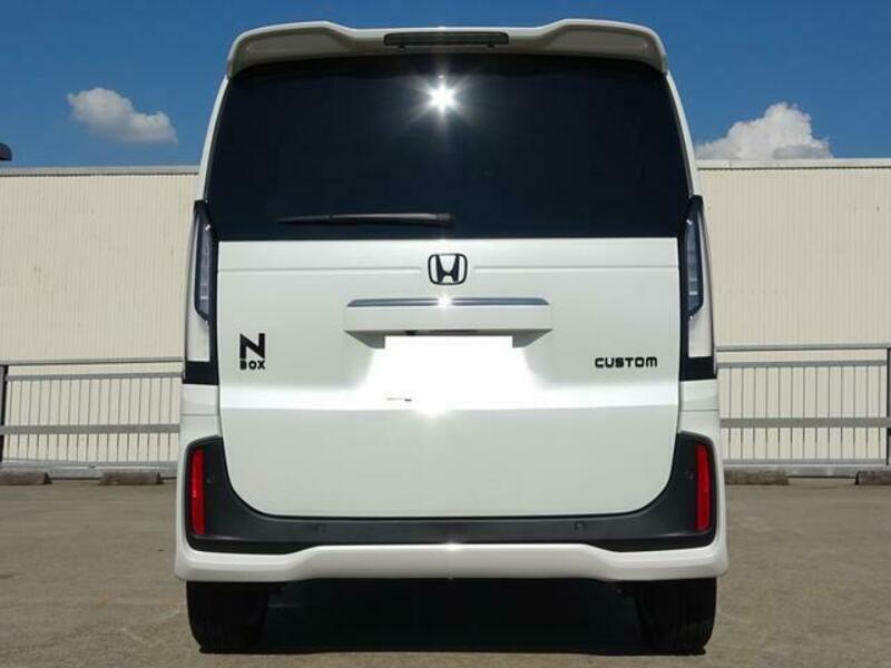 N BOX CUSTOM