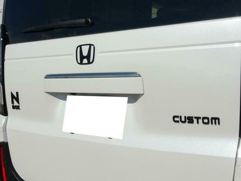 N BOX CUSTOM