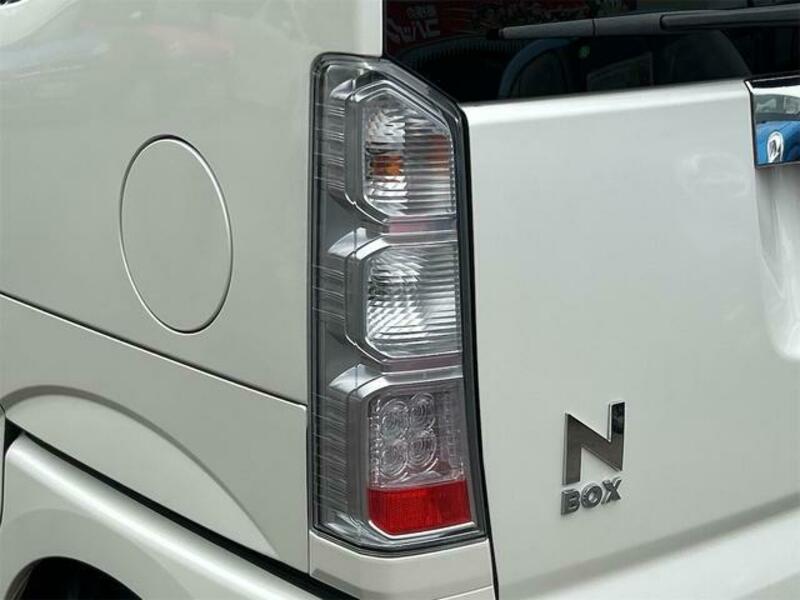 N BOX