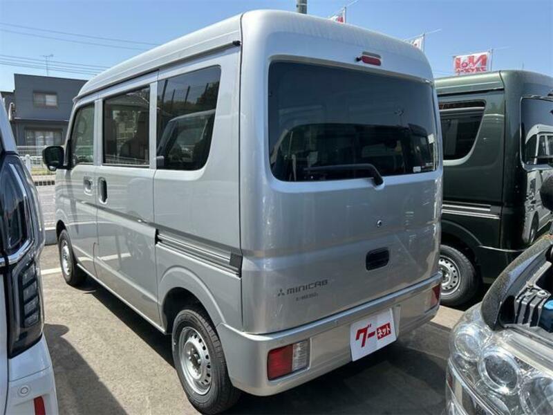 MINICAB VAN
