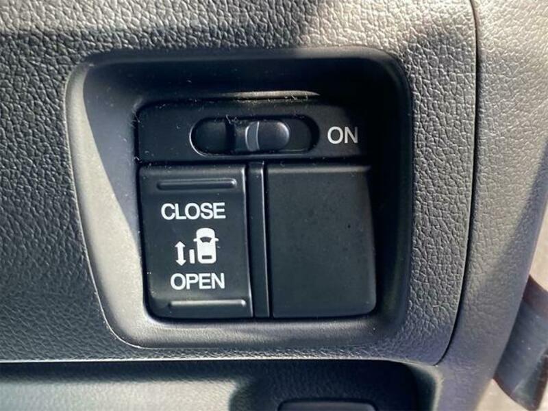 N BOX