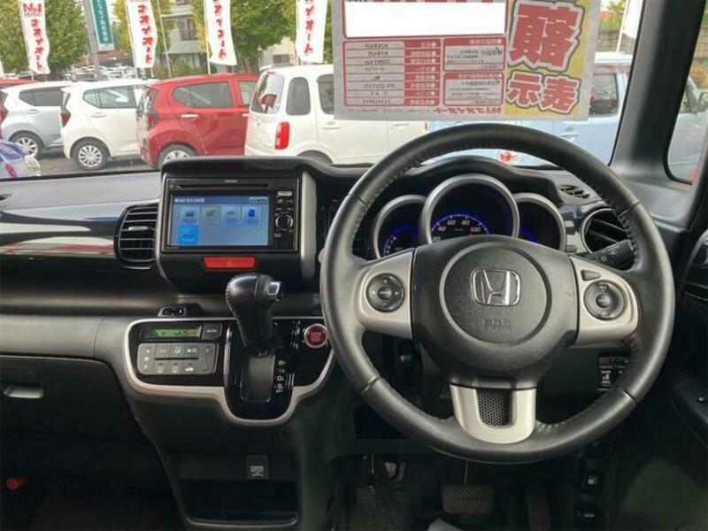 N BOX CUSTOM
