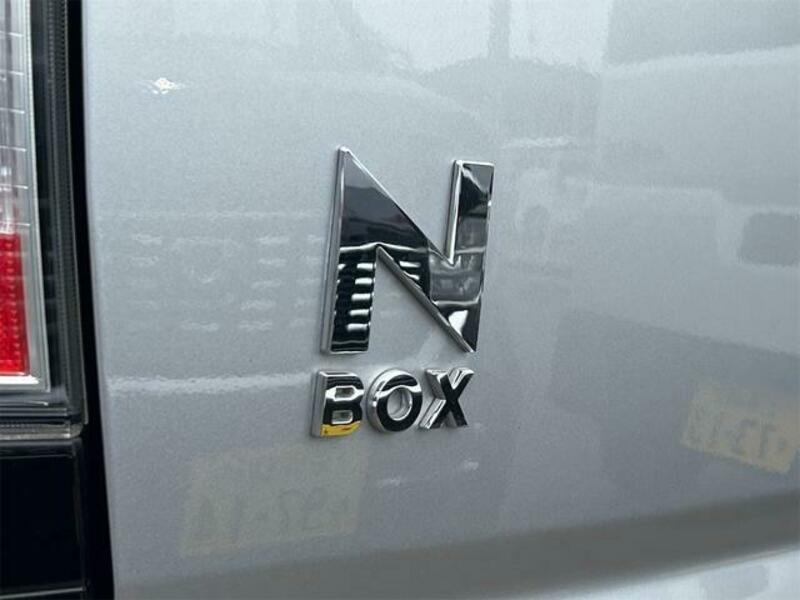 N BOX