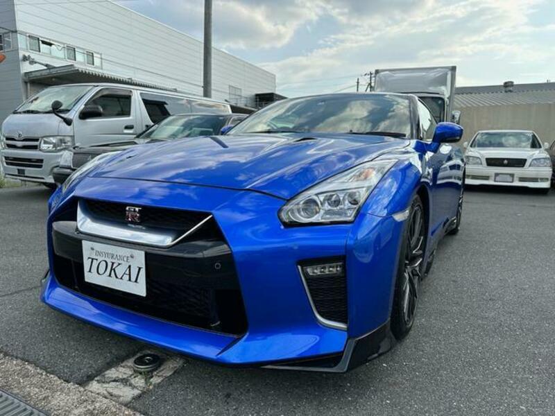 NISSAN GT-R
