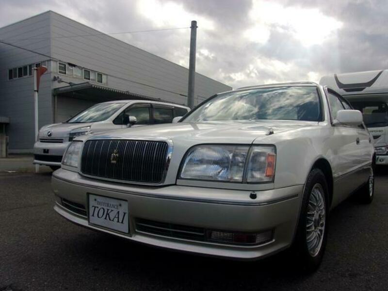 TOYOTA CROWN MAJESTA