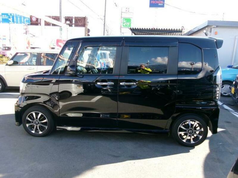 N BOX CUSTOM