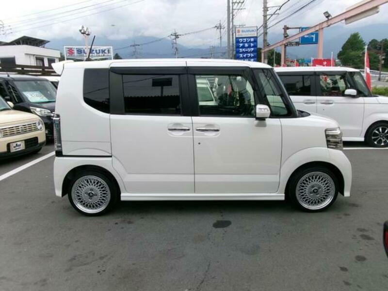 N BOX CUSTOM