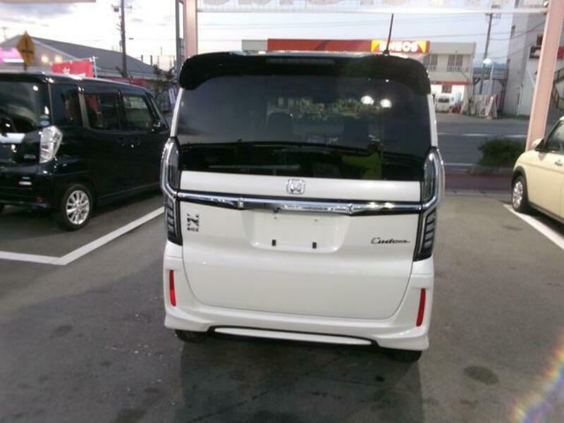 N BOX CUSTOM