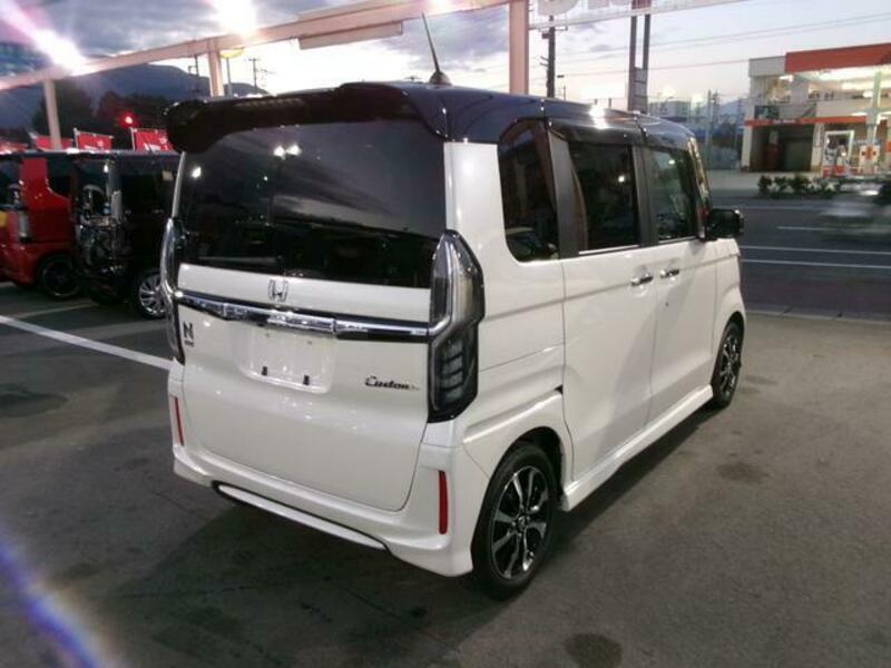 N BOX CUSTOM