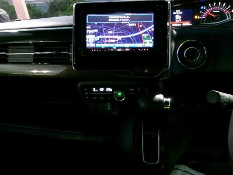 N BOX CUSTOM