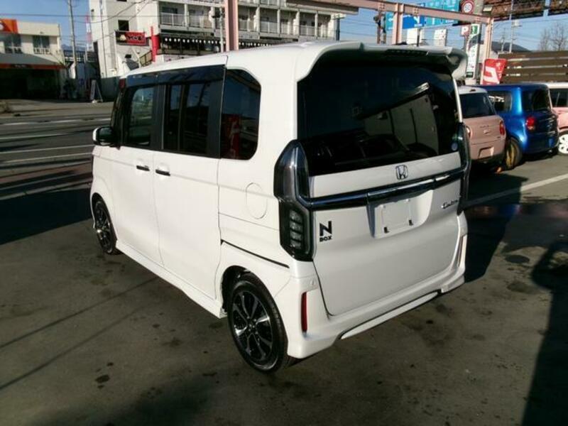 N BOX CUSTOM
