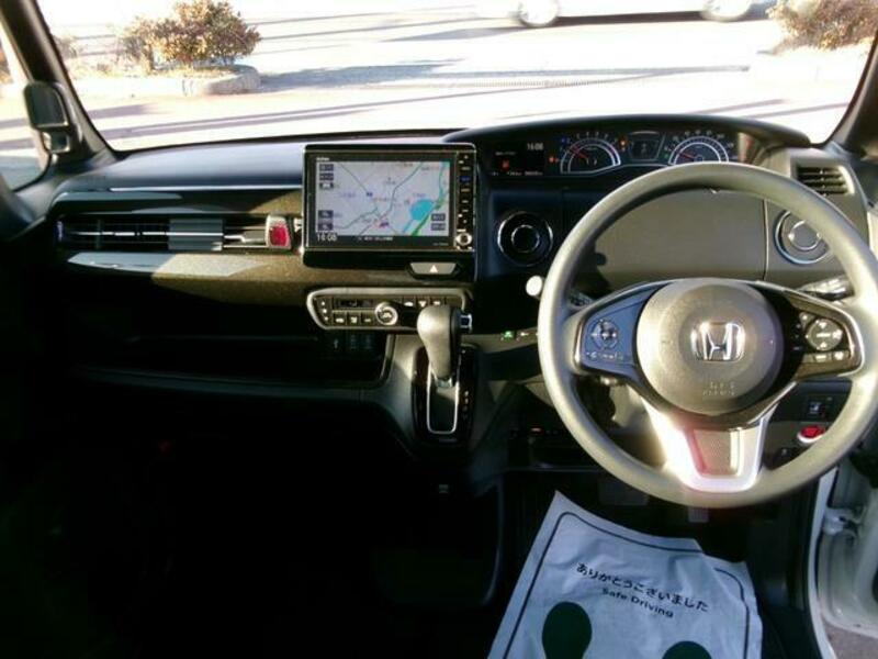 N BOX CUSTOM