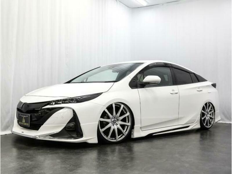 PRIUS PHV