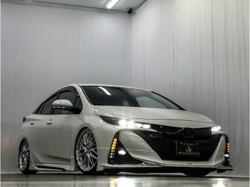PRIUS PHV
