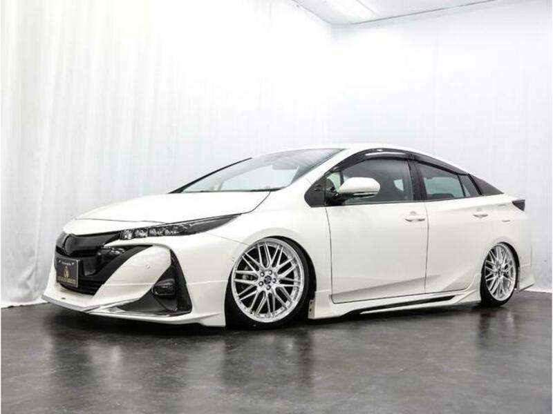 PRIUS PHV