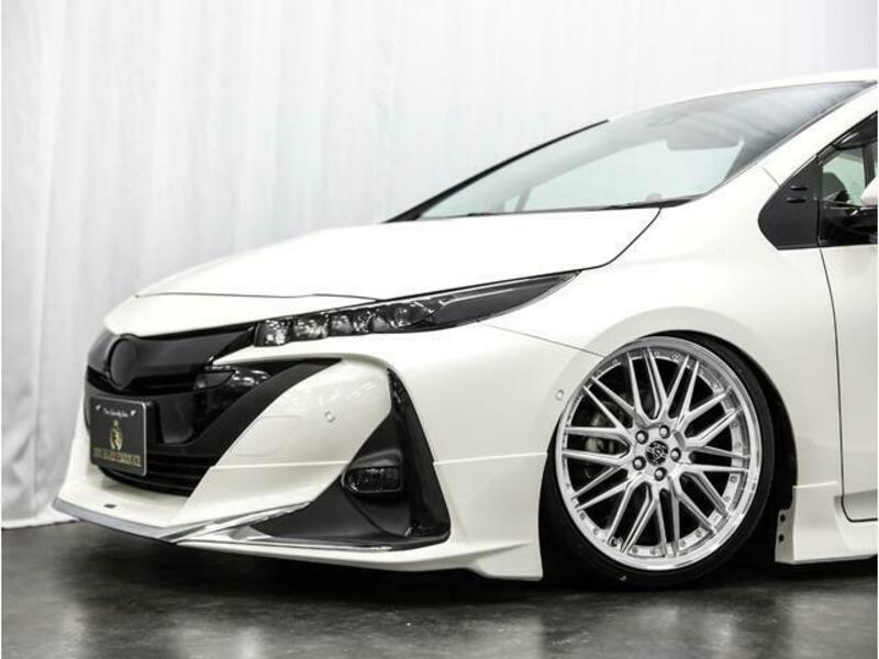 PRIUS PHV