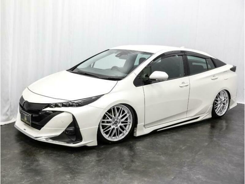 PRIUS PHV