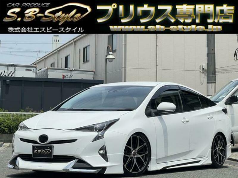 TOYOTA PRIUS
