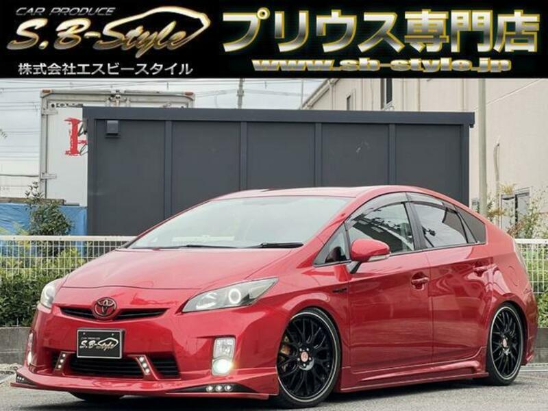 TOYOTA PRIUS