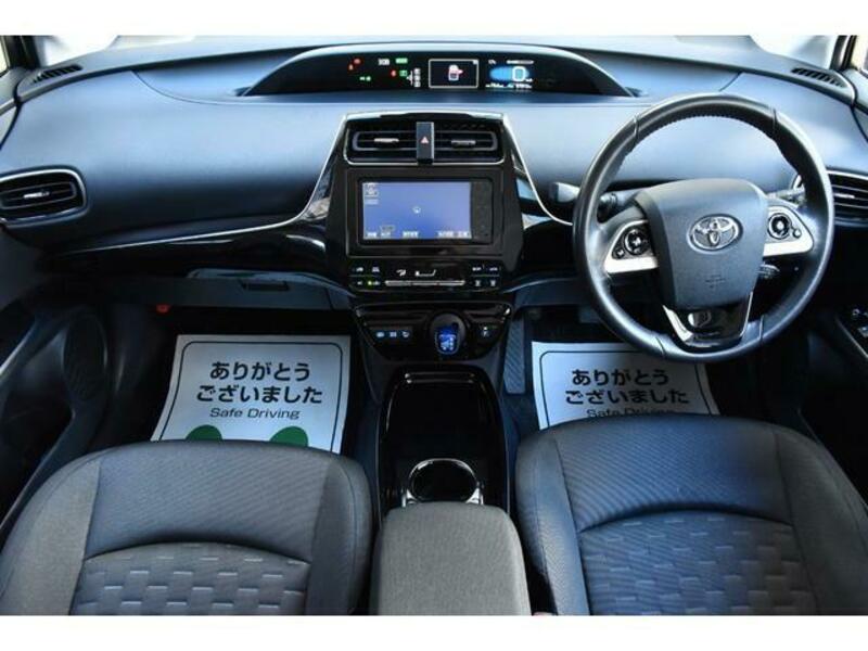 PRIUS PHV