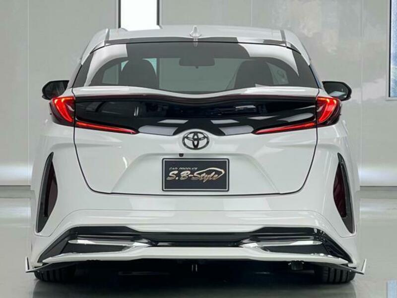 PRIUS PHV