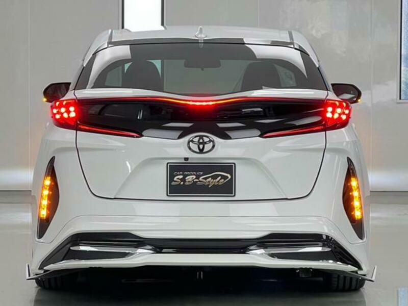 PRIUS PHV