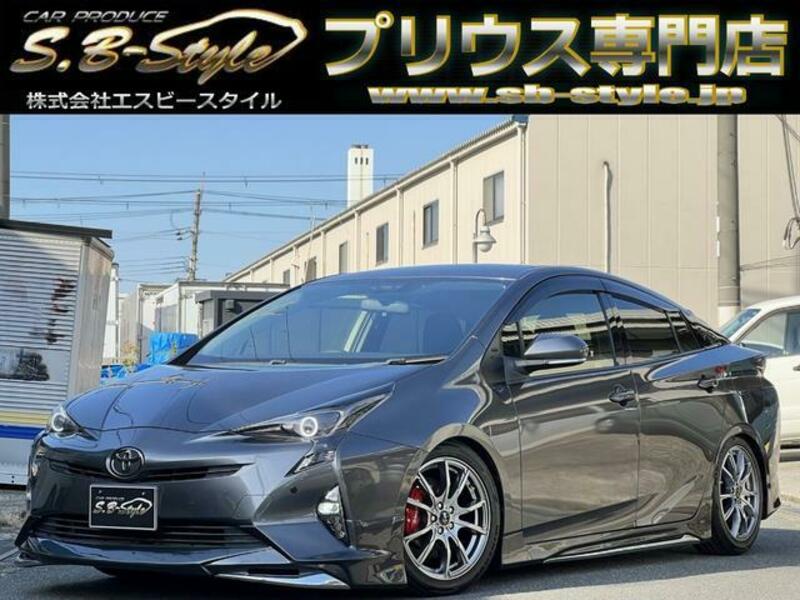 TOYOTA PRIUS