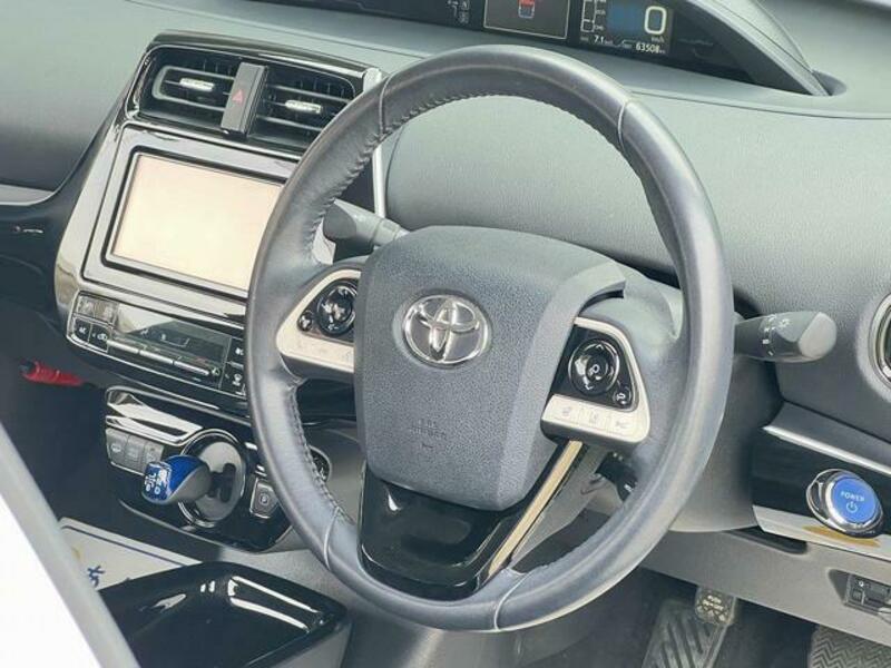 PRIUS PHV