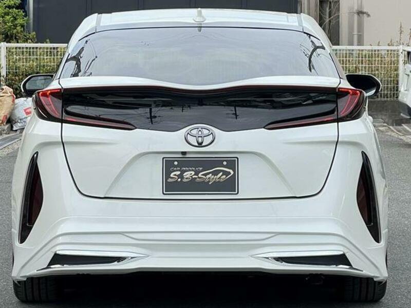 PRIUS PHV