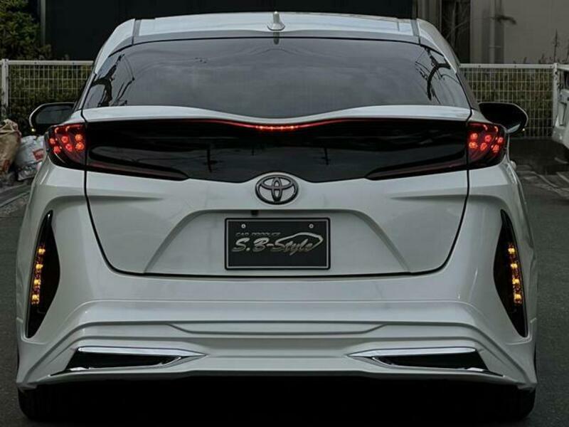 PRIUS PHV