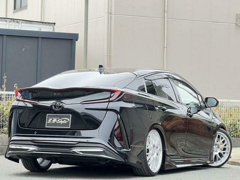 PRIUS PHV