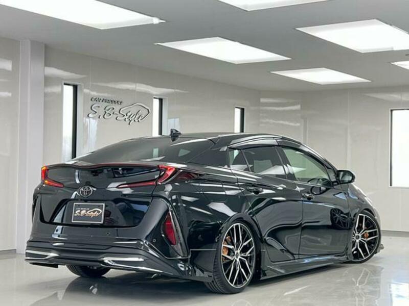 PRIUS PHV