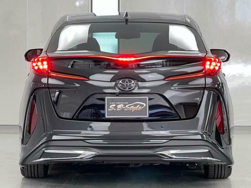 PRIUS PHV
