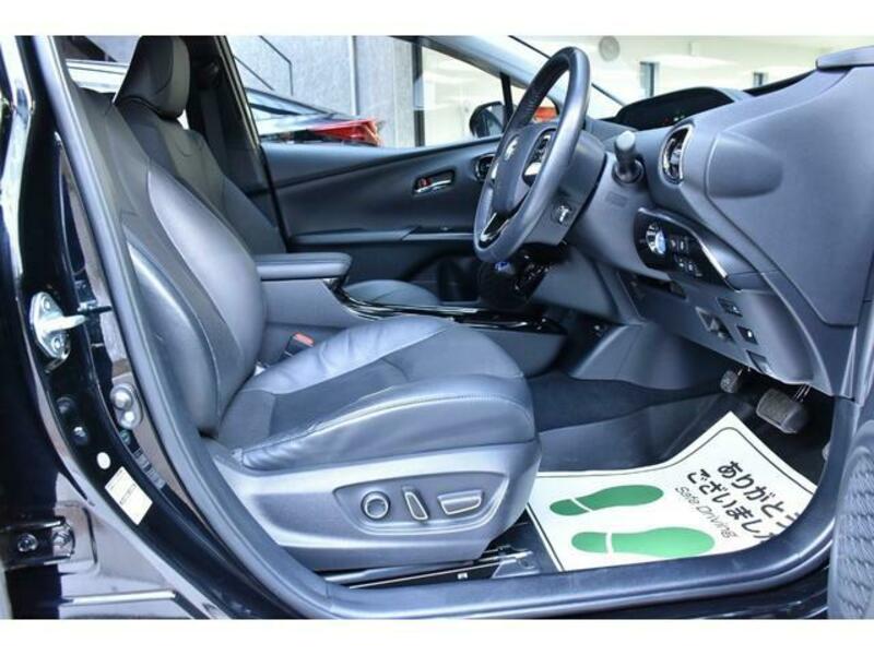 PRIUS PHV