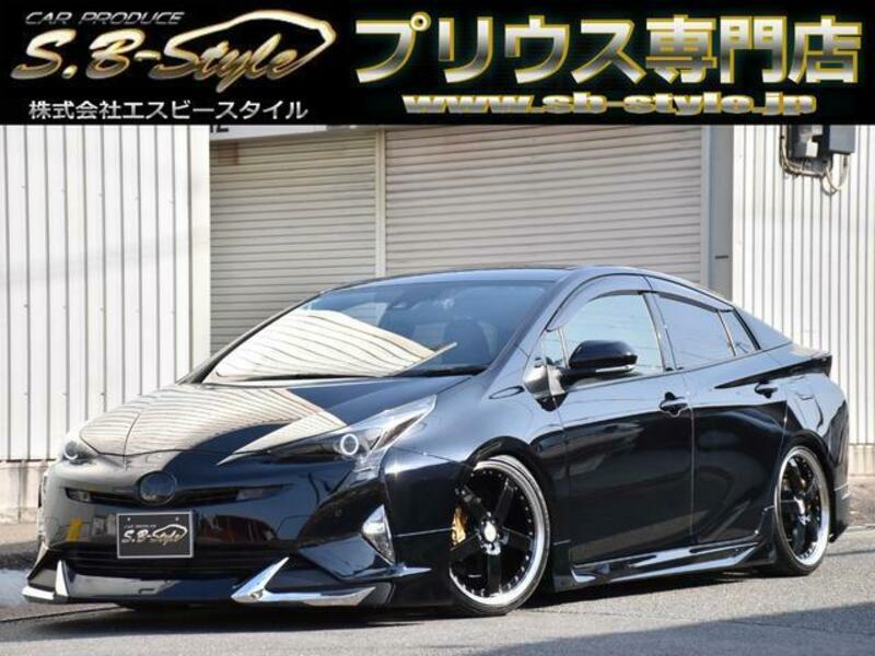 TOYOTA PRIUS