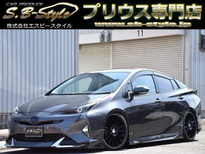 TOYOTA PRIUS