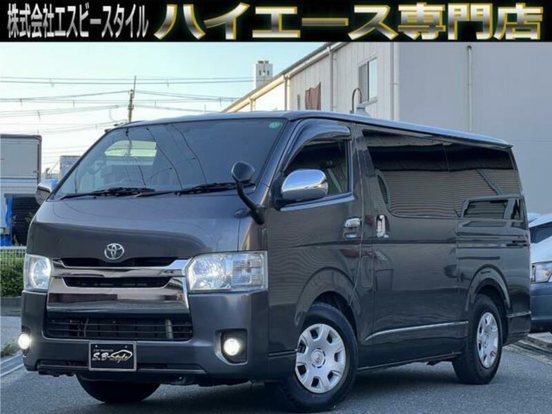 TOYOTA HIACE VAN