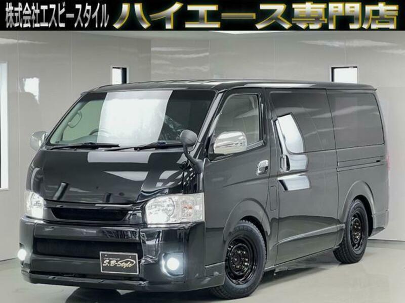 TOYOTA HIACE VAN