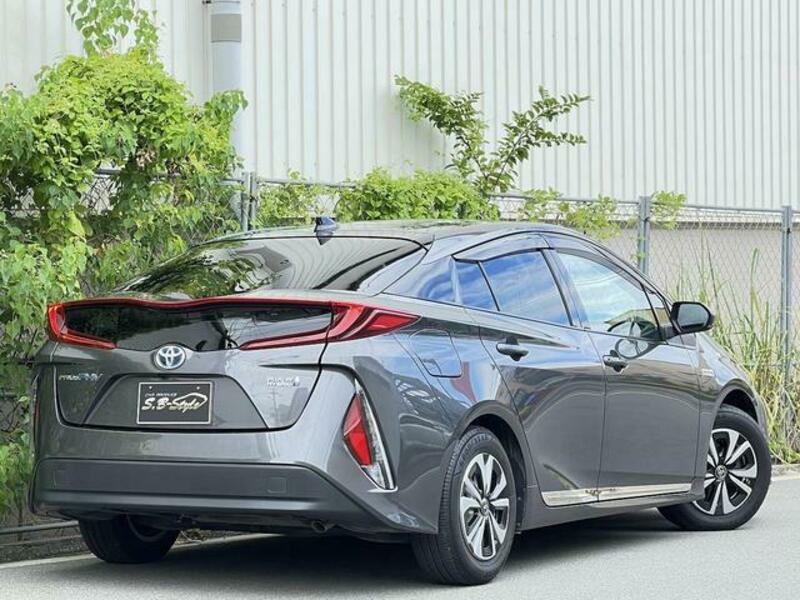 PRIUS PHV