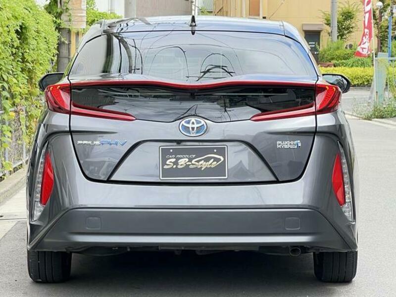 PRIUS PHV